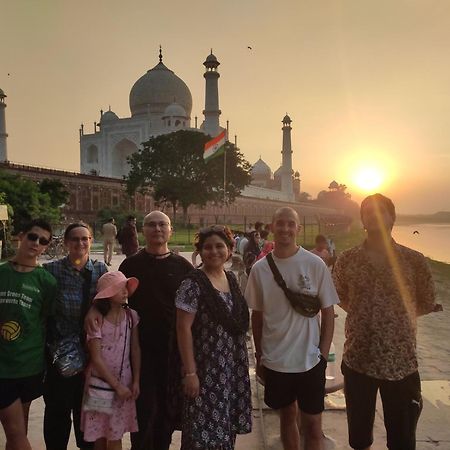 Zigzag Homestay Agra  Luaran gambar