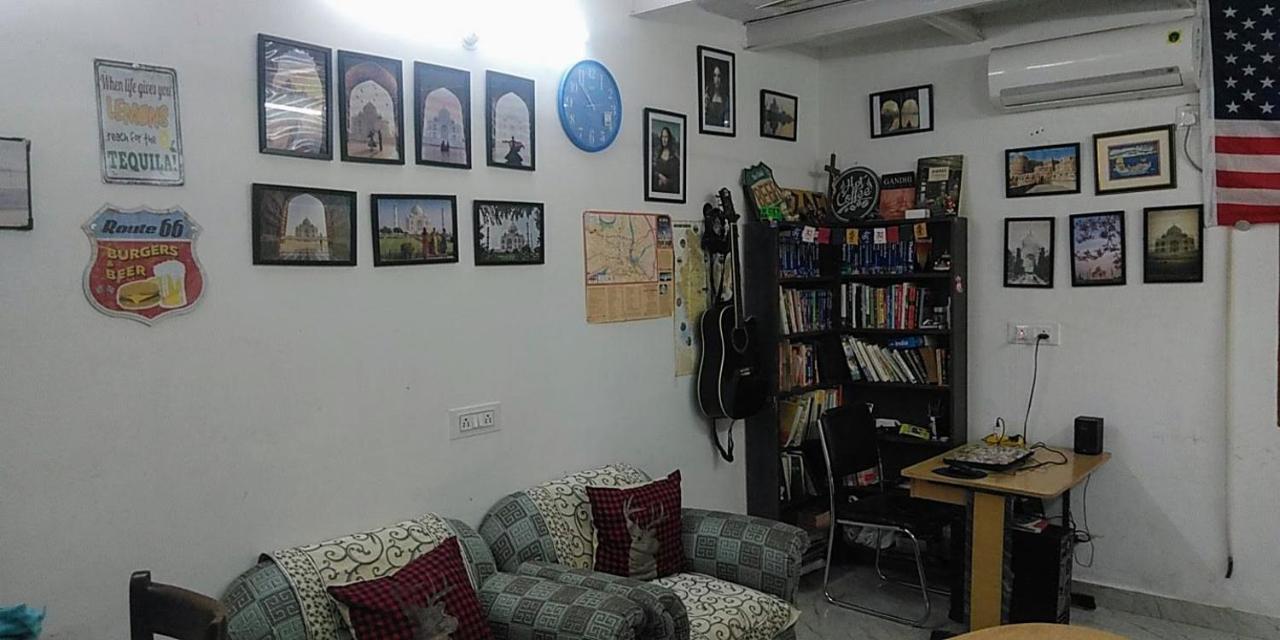 Zigzag Homestay Agra  Luaran gambar