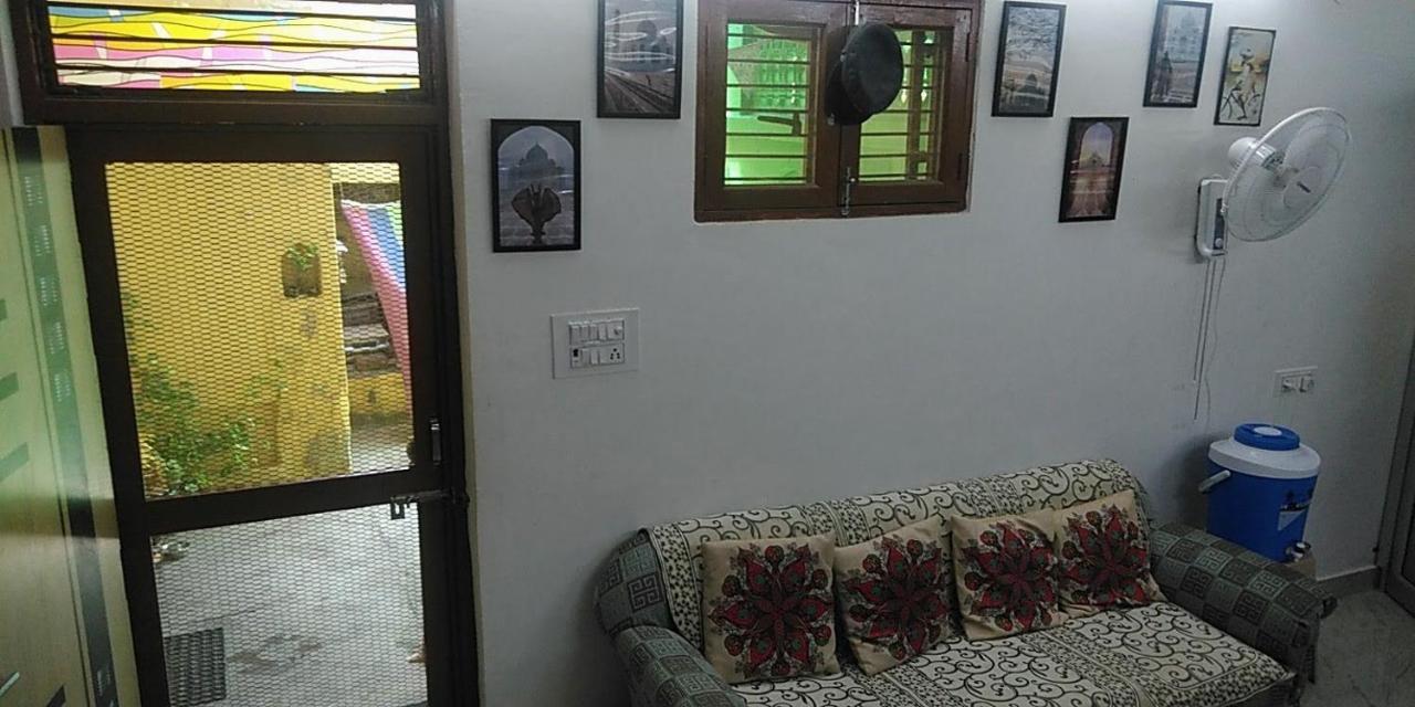 Zigzag Homestay Agra  Luaran gambar