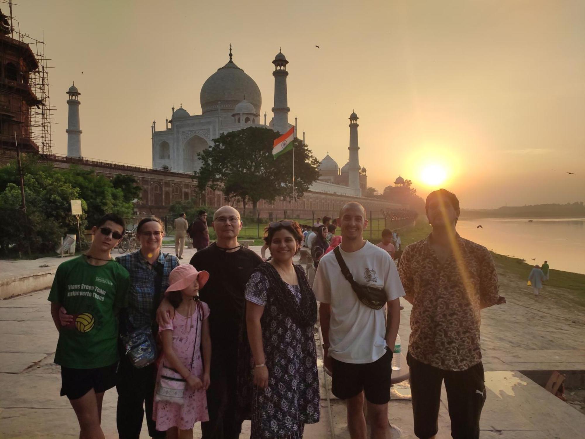 Zigzag Homestay Agra  Luaran gambar